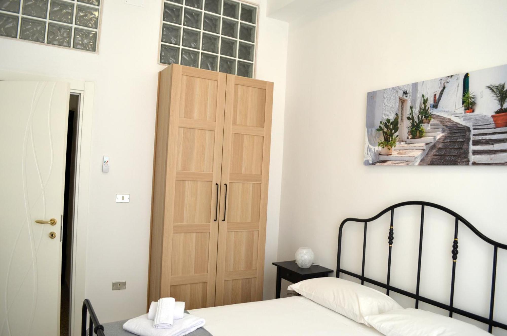 Bari Centro Harmony House Hotel ภายนอก รูปภาพ
