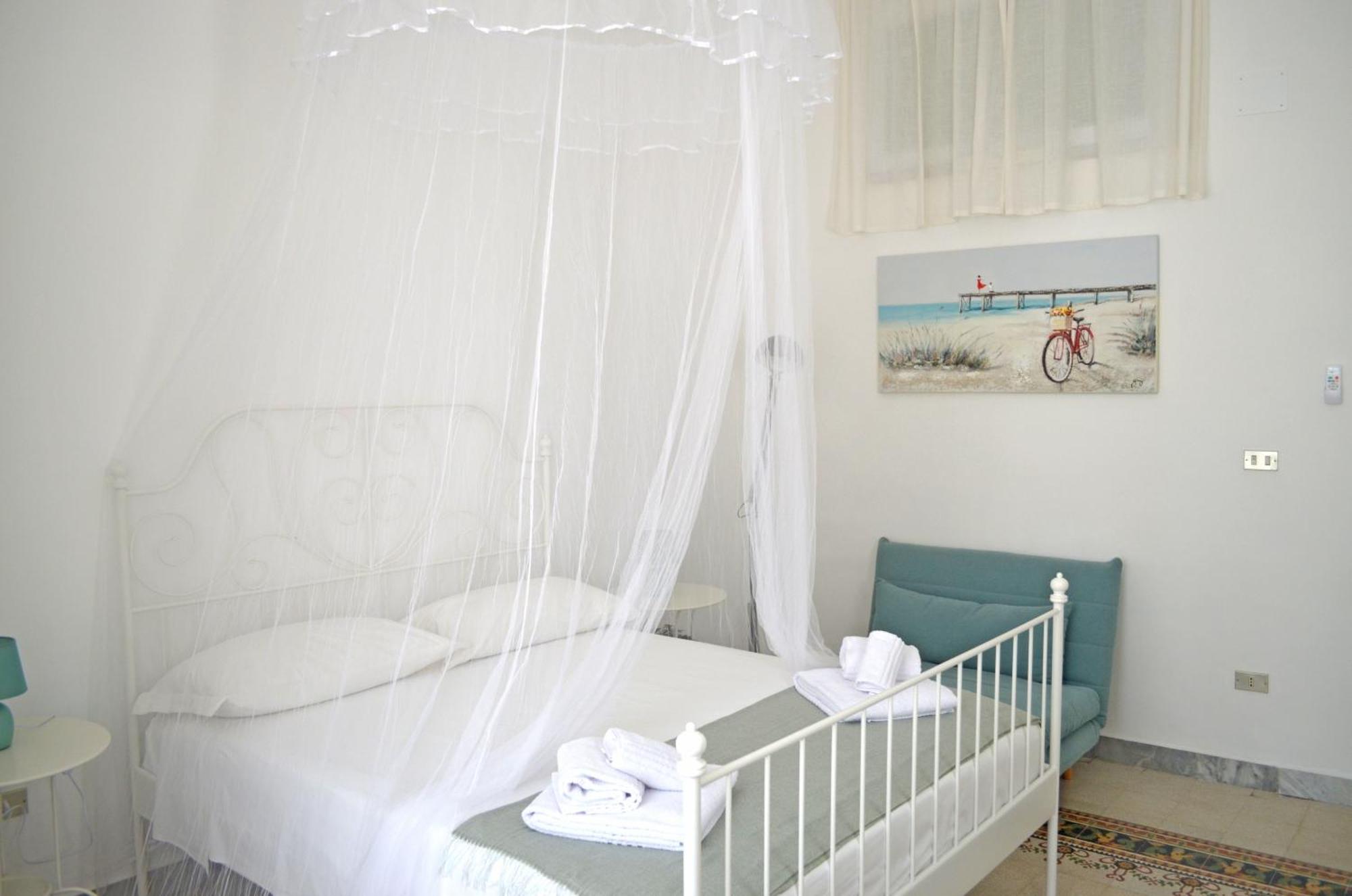Bari Centro Harmony House Hotel ภายนอก รูปภาพ