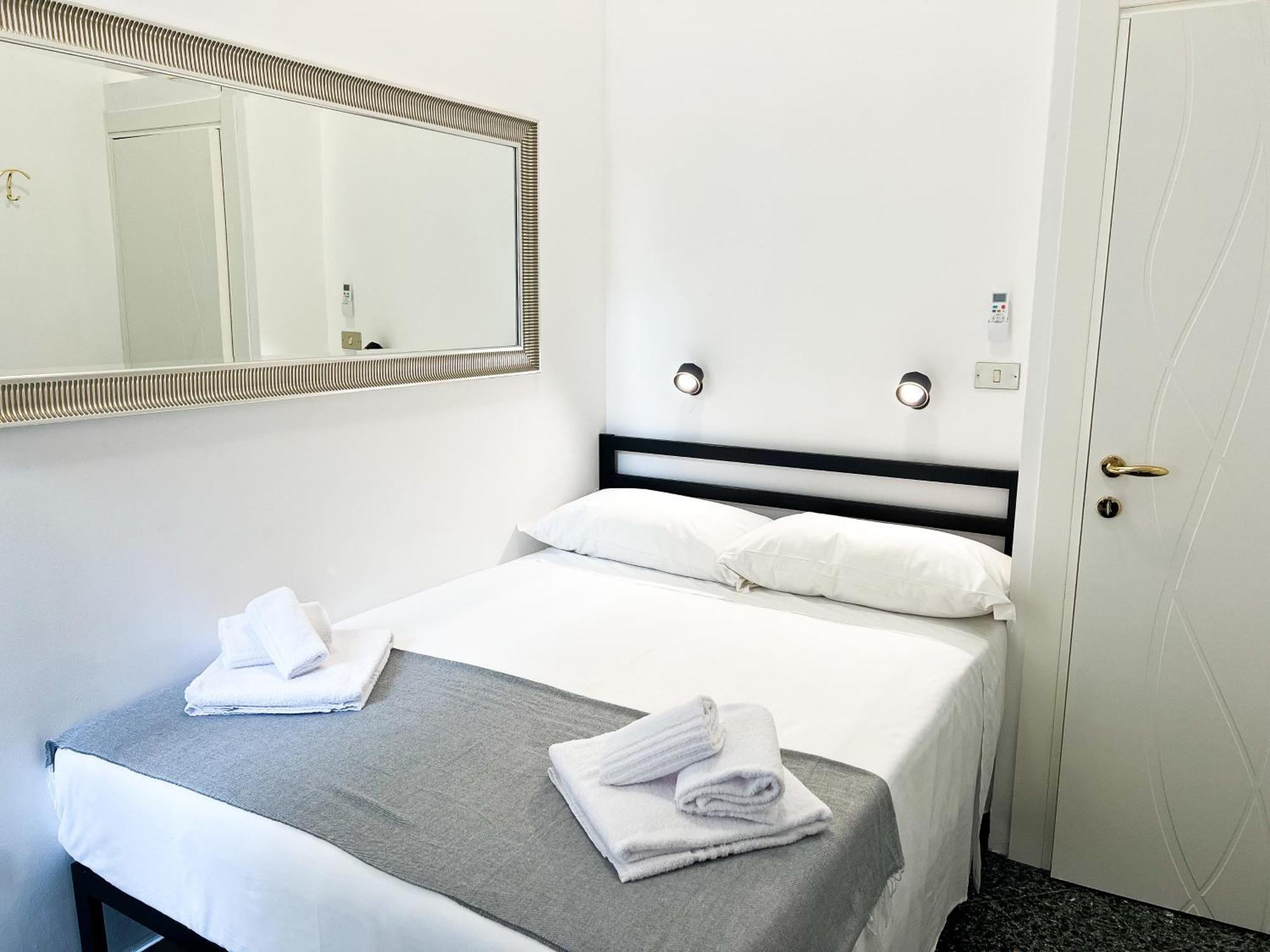 Bari Centro Harmony House Hotel ภายนอก รูปภาพ
